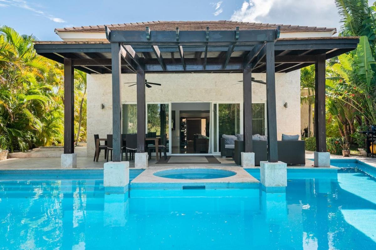 Villa Private With Pool & Golf View *